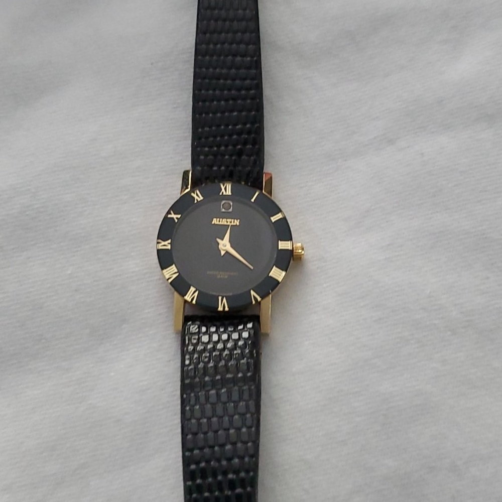 Watch - Picture 2 of 4